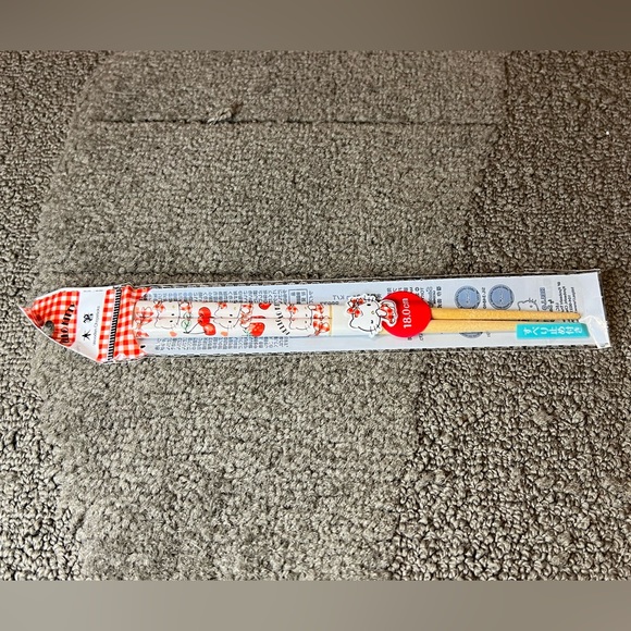 Hello Kitty Wooden Chopsticks Japan Exclusive Officially Licensed Sanrio Kawaii - Picture 3 of 11